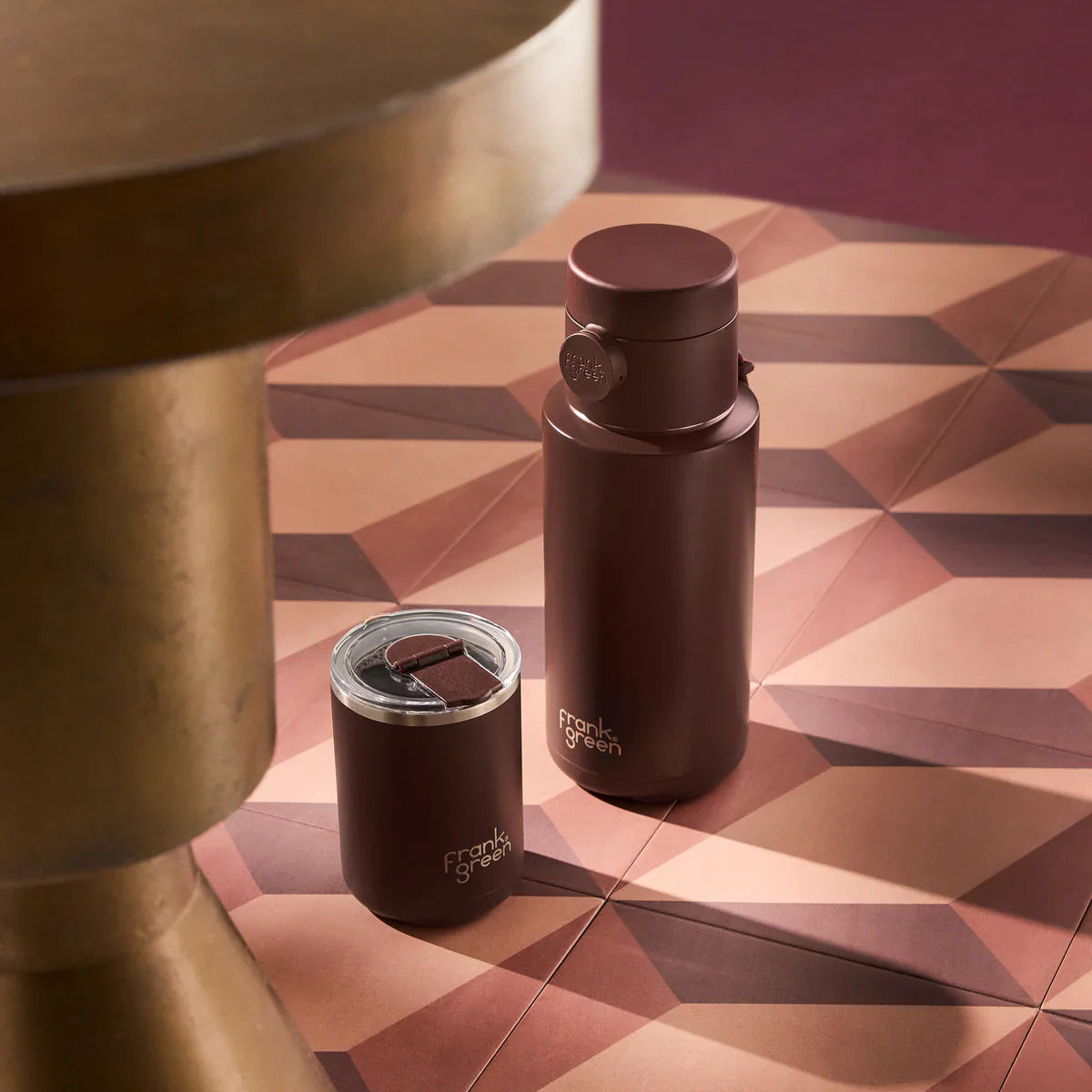 Ceramic Coffee Cup with Hinged Lid - Chocolate