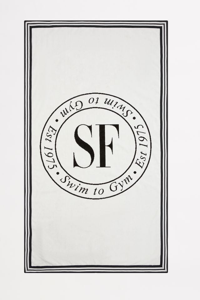 Dimensions 160cm x 86cm
Plush Cotton Velour
Fabric: 100% Cotton