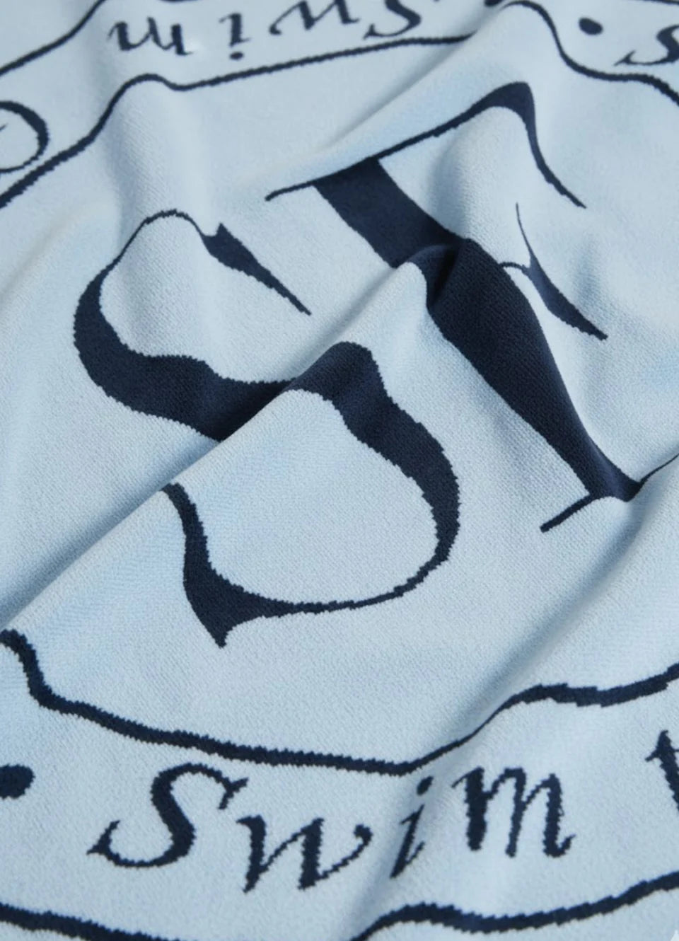 Dimensions 160cm x 86cm
Plush Cotton Velour
Fabric: 100% Cotton