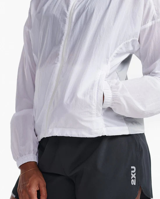 Made from a semi-translucent lightweight, paper-touch ripstop, the Aero Windbreaker is water-resistant, packable and ready-to-layer for a perfect blend of style and function. Model Measurements: Height: 172 cm, Bust: 80 cm, Waist: 66 cm, Hips: 81 cm. Model wears a small