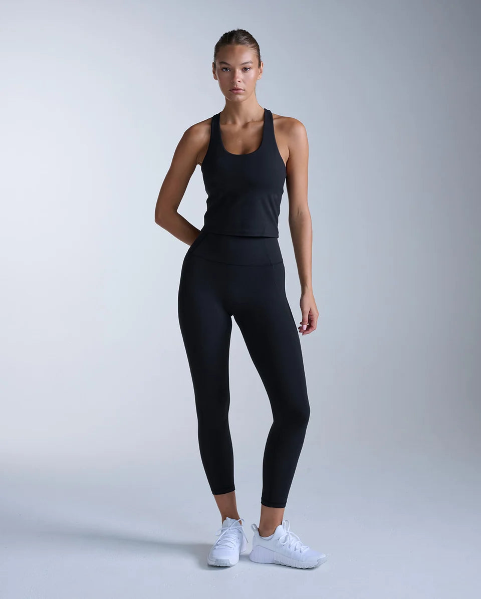 From your morning workout to post-session plans, the Fluid Racerback Tank moves with you in a soft, gently supportive longline fit that lasts all day.