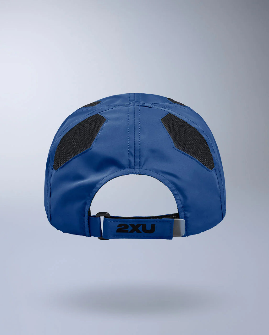 Lightweight 6-panel performance run cap
Moisture-wicking and quick-drying
Mesh ventilation panels
Adjustable velcro closure with silicone tab
Reflective logos for visibility