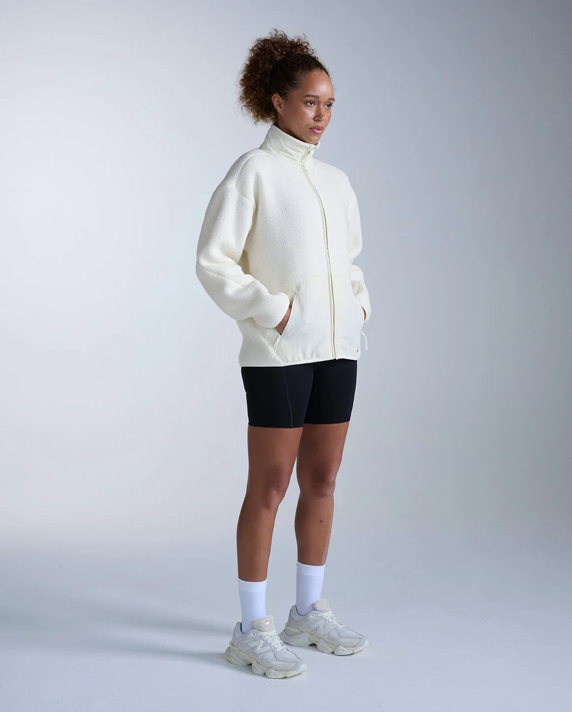 Suit up with this ultra soft Sherpa Fleece Full Zip Jacket, the recycled fleece with spliced woven panelling for movement, helps hold warm air in while letting moisture escape keeping you dry and comfortable during your daily adventures.