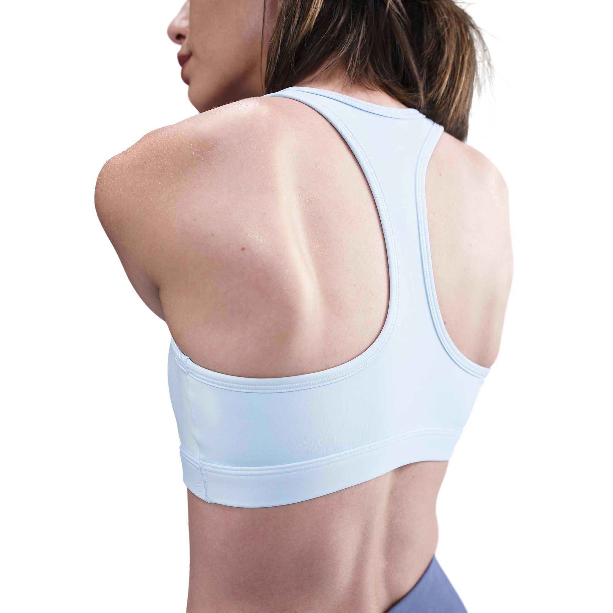 Nike Swoosh Medium Support
Women's Padded Sports Bra
You're on the move. Your padding shouldn't be. This Swoosh bra's sewn-in pads stay in place so you can work hard without worrying about them shifting or folding. Great for training workouts and dance classes, medium support gives you a snug hold that helps keep everything in place. Plus, sweat-wicking, adaptive material quickly recovers its shape so you can stay comfortable throughout your workout.
