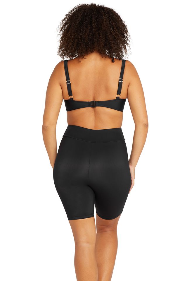 High Waist Active Pant - This curvy active bike pant is a specalised high waist pant. This high waist bike pant as a wide waist band for the tummy ultimate support