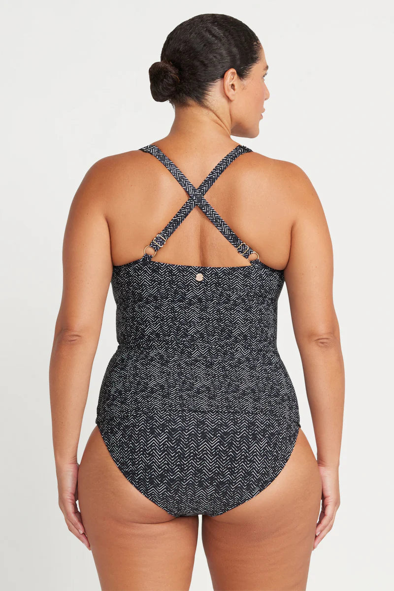 Artesands Fits Your Curves. Raphael is our full support swimsuit style with all the bells and whistles. This curve fit and plus size tankini top has underwire support to fit a E cup to F cup. This swimsuit has an internal bra fitting, and full body 360 degree powermesh for body sculpting confidence. Our curve fit and plus size tankini tops are a long line to avoid the fabric riding up when you're in the water.