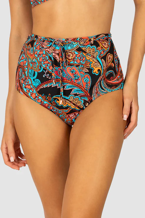 Full coverage
rouleau belt detail
TUMMY CONTROL