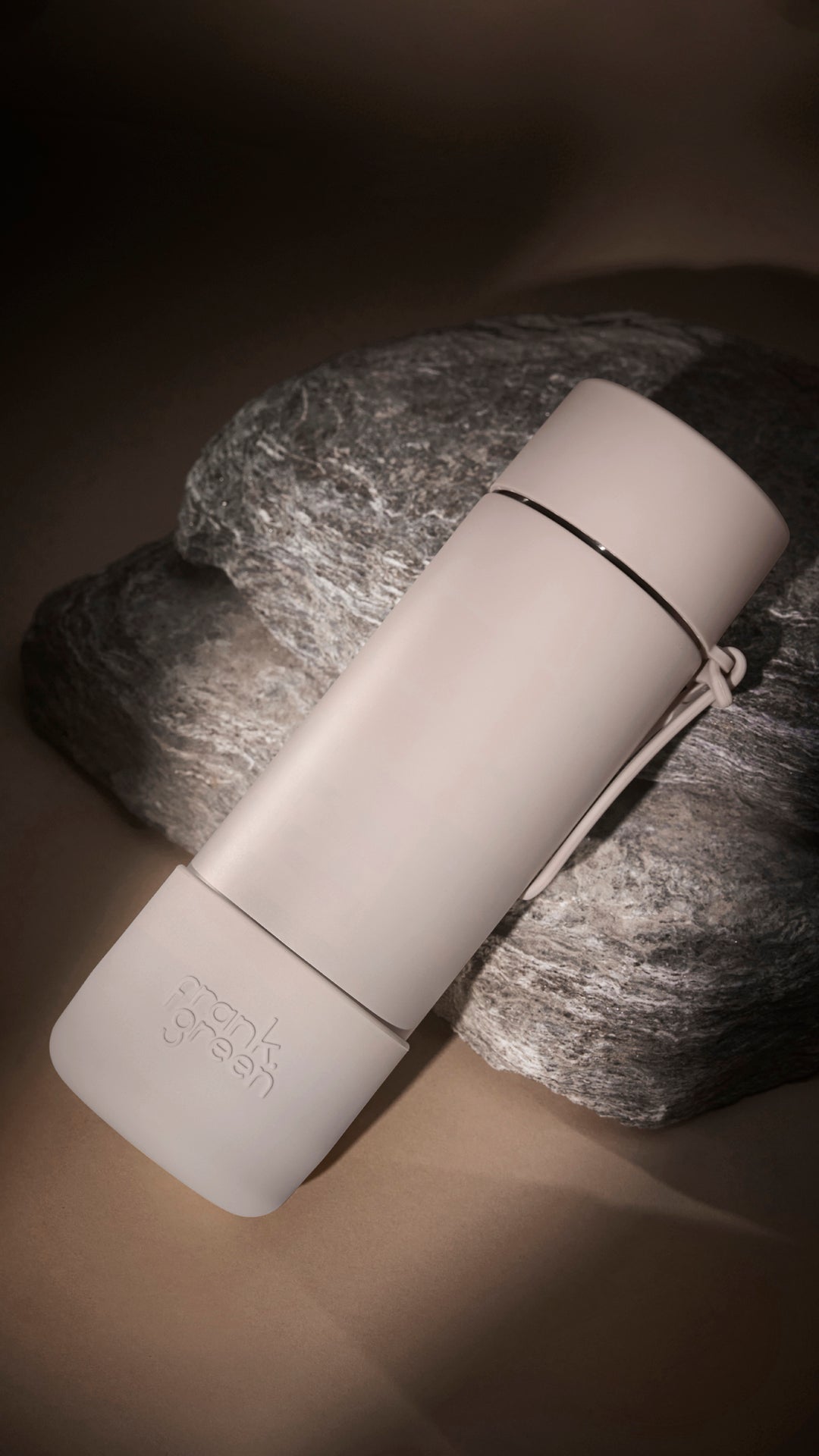 This is the ultimate reusable bottle experience. it looks beautiful, maintains the liquid temperature you desire for hours and tastes the way you intended (no nasty metallic flavour here). plus you can be confident knowing it won’t spill in your bag when you’re on the go. 