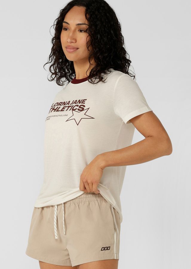 Versatile Wear Anywhere Classic Design
Neat Fit Silhouette - If you love our Lotus T-Shirt, You'll love this fit!
Exclusive Elevated Logo Print
Soft Touch Viscose Blend Fabric
Sporty Contrast Rib Crew Neckline