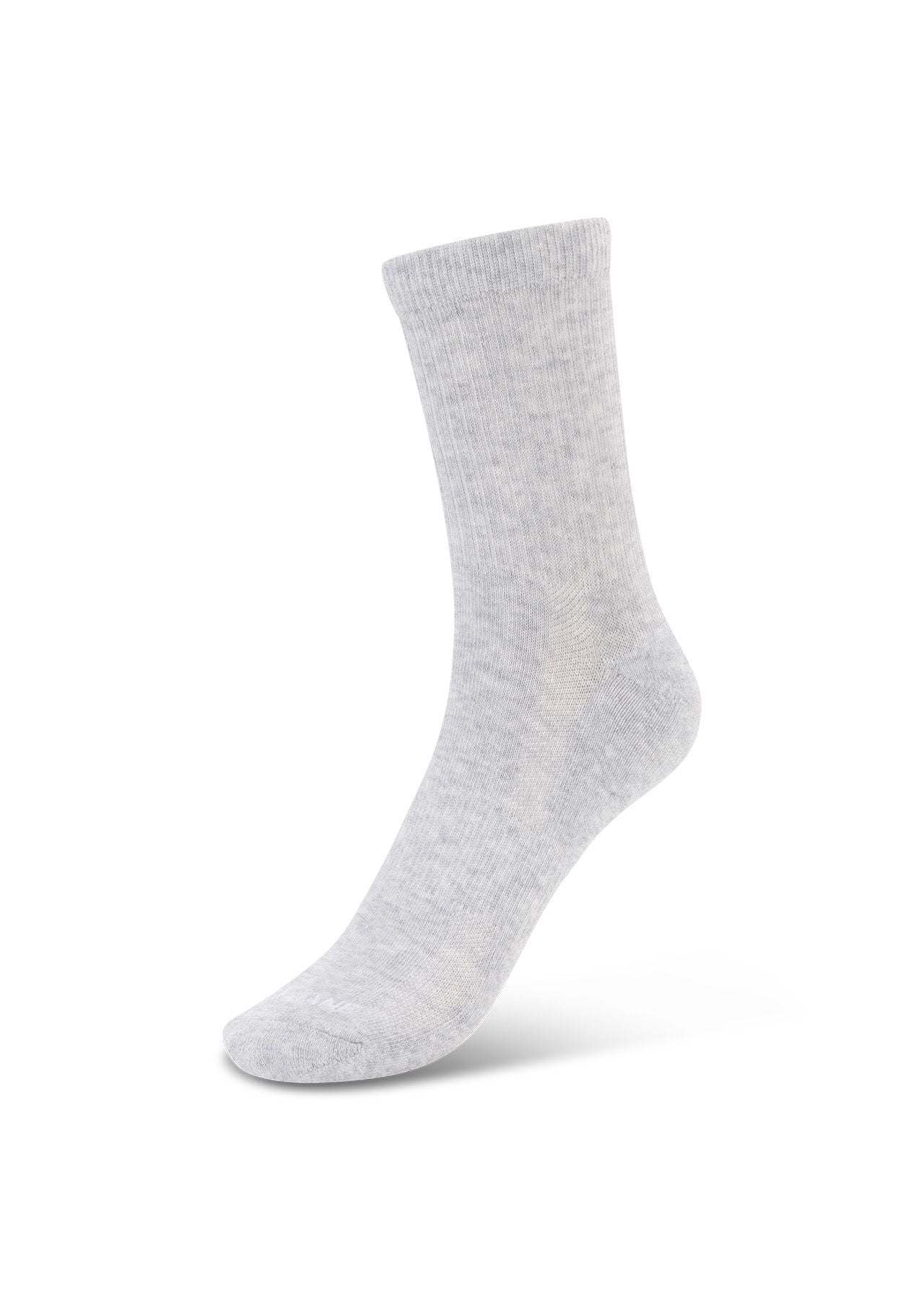 From weekend to workout, these quarter crew socks a the perfect addition to every active look. Engineered for performance, these socks feature ribbed arch support and cushioned soles to ensure you stay comfortable and supported no matter the workout. Made from our breathable cotton blend yarn, these socks are designed in a versatile, quarter-crew length.