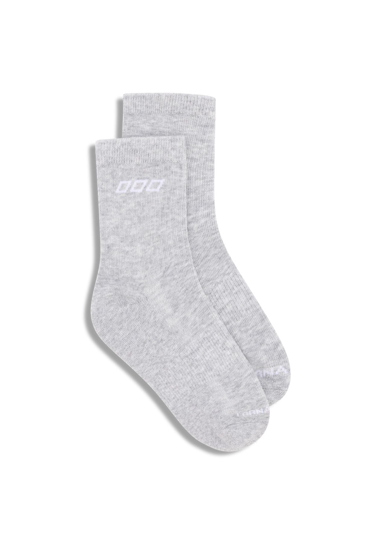 From weekend to workout, these quarter crew socks a the perfect addition to every active look. Engineered for performance, these socks feature ribbed arch support and cushioned soles to ensure you stay comfortable and supported no matter the workout. Made from our breathable cotton blend yarn, these socks are designed in a versatile, quarter-crew length.