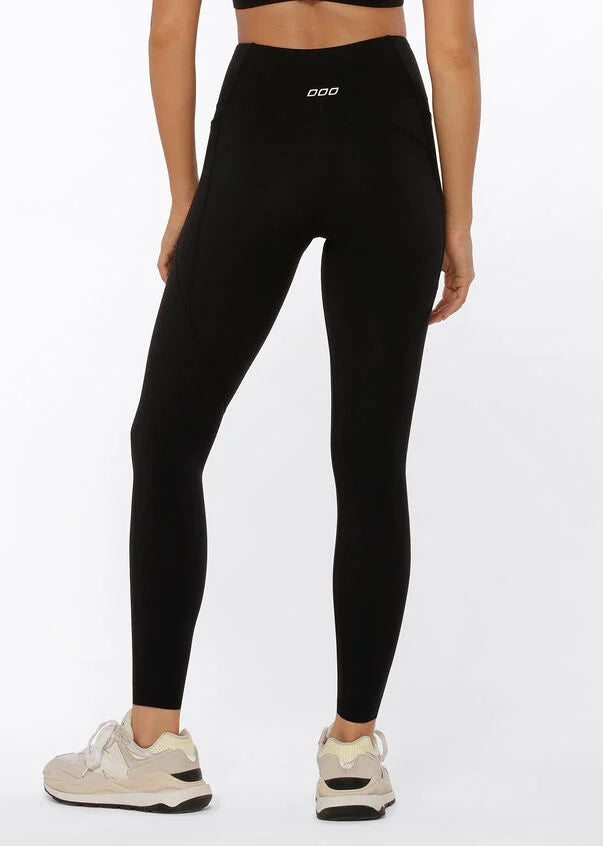 The Amy Phone Pocket Tech Leggings are a must-have wardrobe staple. A new take on a classic, these Nothing 2 See Here™ leggings feature Active Core Stability™ for a sculpting, supportive fit and side phone pockets for hands free movement. Pair with the Amy Sports Bra and Amy Active Tank for a matching set!