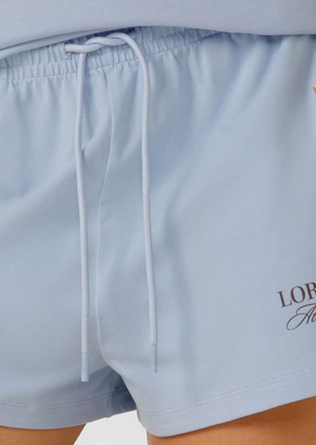 Versatile Active Living Wardrobe Essential
Flattering Relaxed Fit Silhouette
Elastic Waistband with Drawcord Adjustability
Side Pockets to Stash Your Essentials
Limited Edition Logo Print