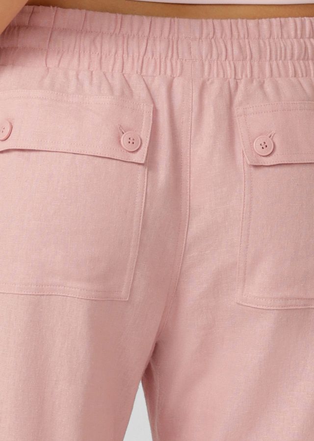 Premium Lightweight Linen Layering Piece
Multi Pocket Flashdance Design
Mid to Low Rise Waistband
Elastic Waistband with Drawcord Adjustability
Same Fit as the LJ Iconic Flashdance Pants