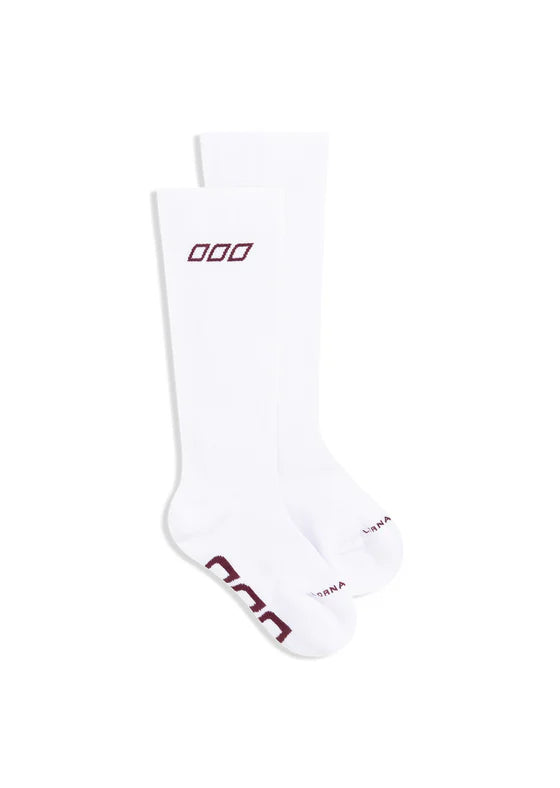 Soft to Moderate Compression for All Day Support and Comfort
Arch Support
Cushioned Soles for Added Comfort
Knee Length Fit
Cotton Blend Fabrication
