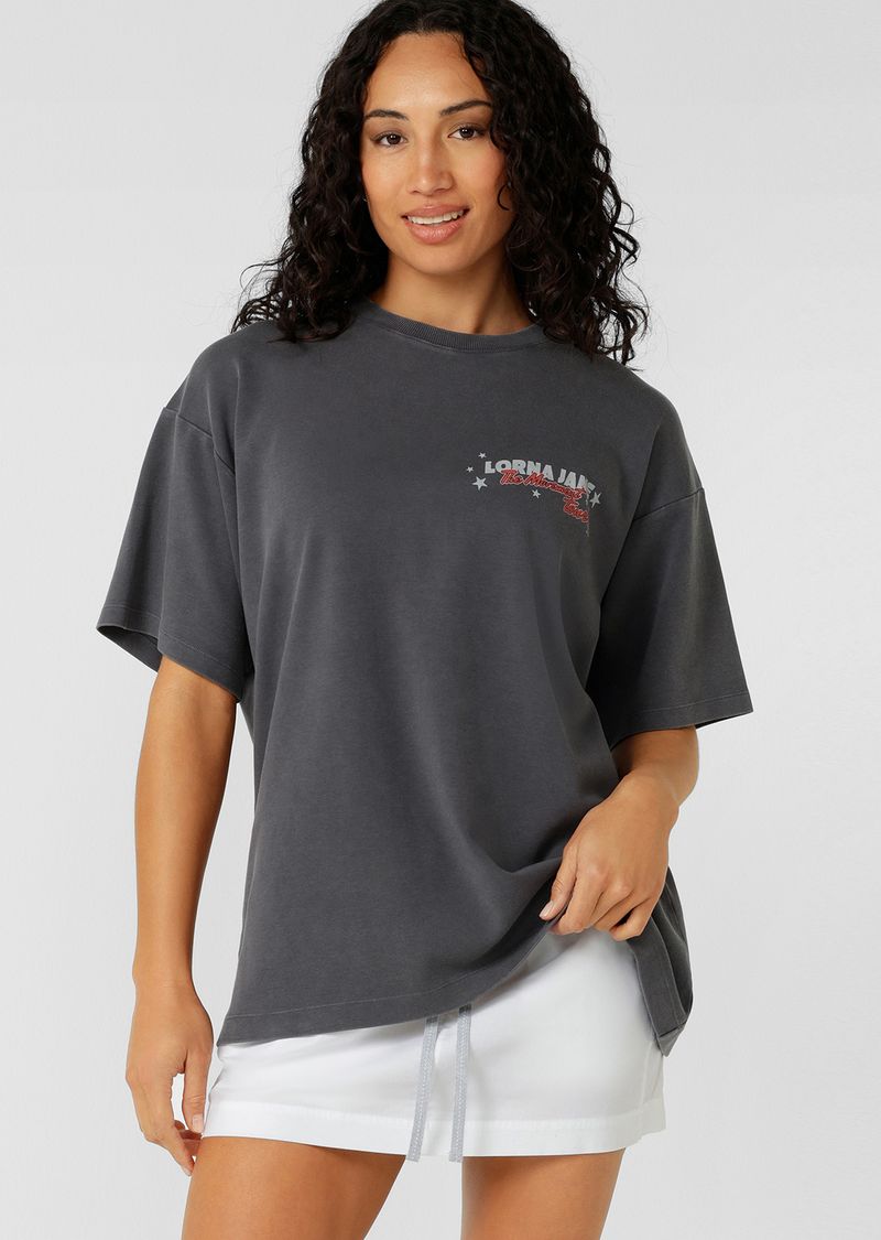 Versatile Active Living Essential
Premium Soft Cotton Fabrication
Vintage Wash Unique to Each Style
Boyfriend Fit
Classic Ribbed crew Neckline
