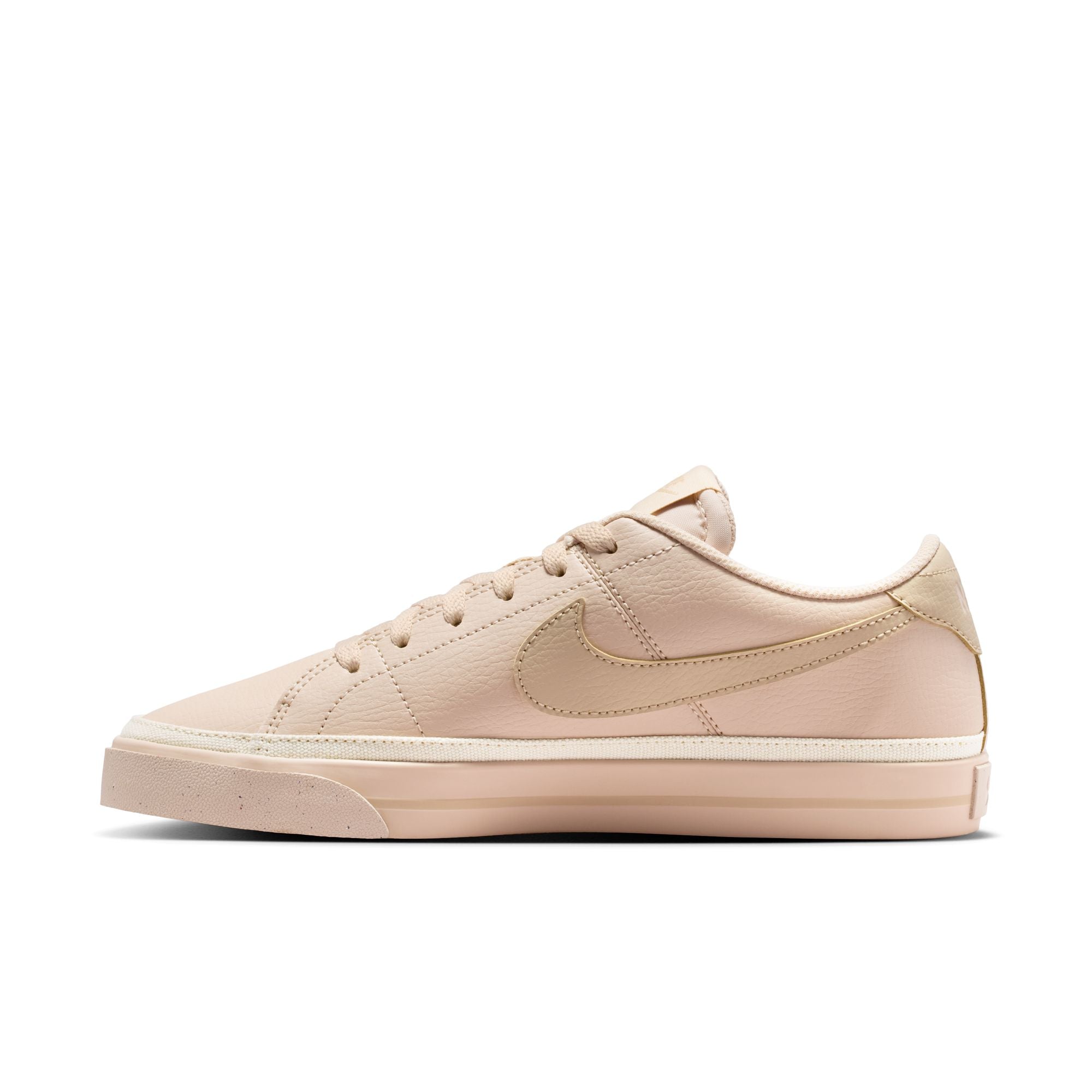 he Nike Court Legacy Next Nature brings you a time-tested staple in a design