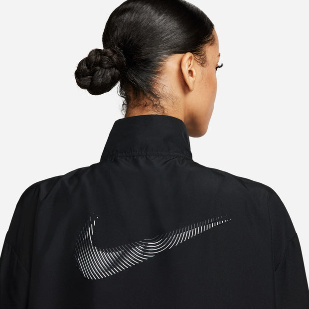Nike Dri-FIT technology moves sweat away from your skin for quicker evaporation, helping you stay dry and comfortable. Drop-tail hem gives you added coverage on back. Zippered pocket on back allows you to secure your small items.