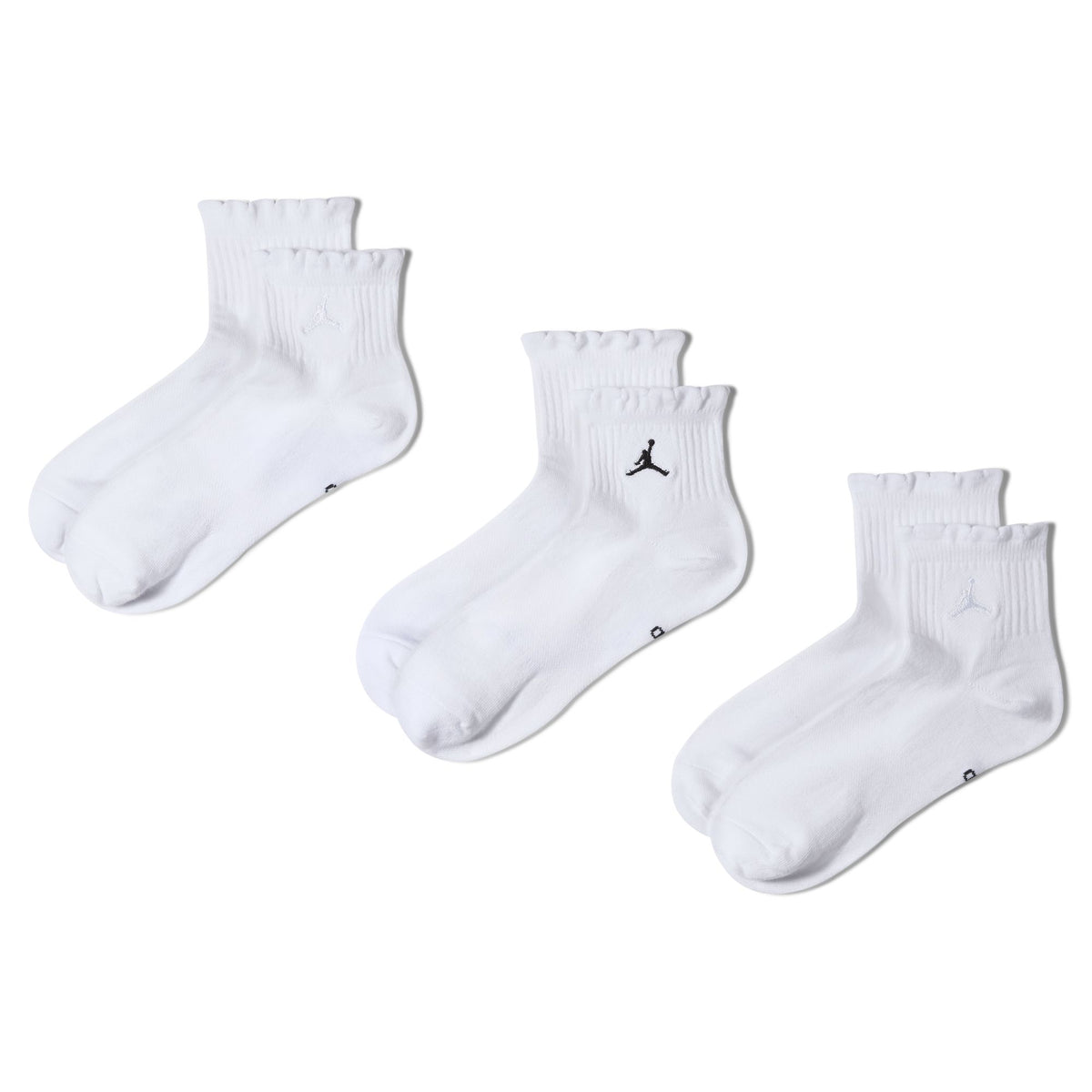 Complement your fit with these ankle socks, made of a core poly blend with lettuce trimmed cuffs. A ribbed arch support band gives you that extra-supportive feel.
