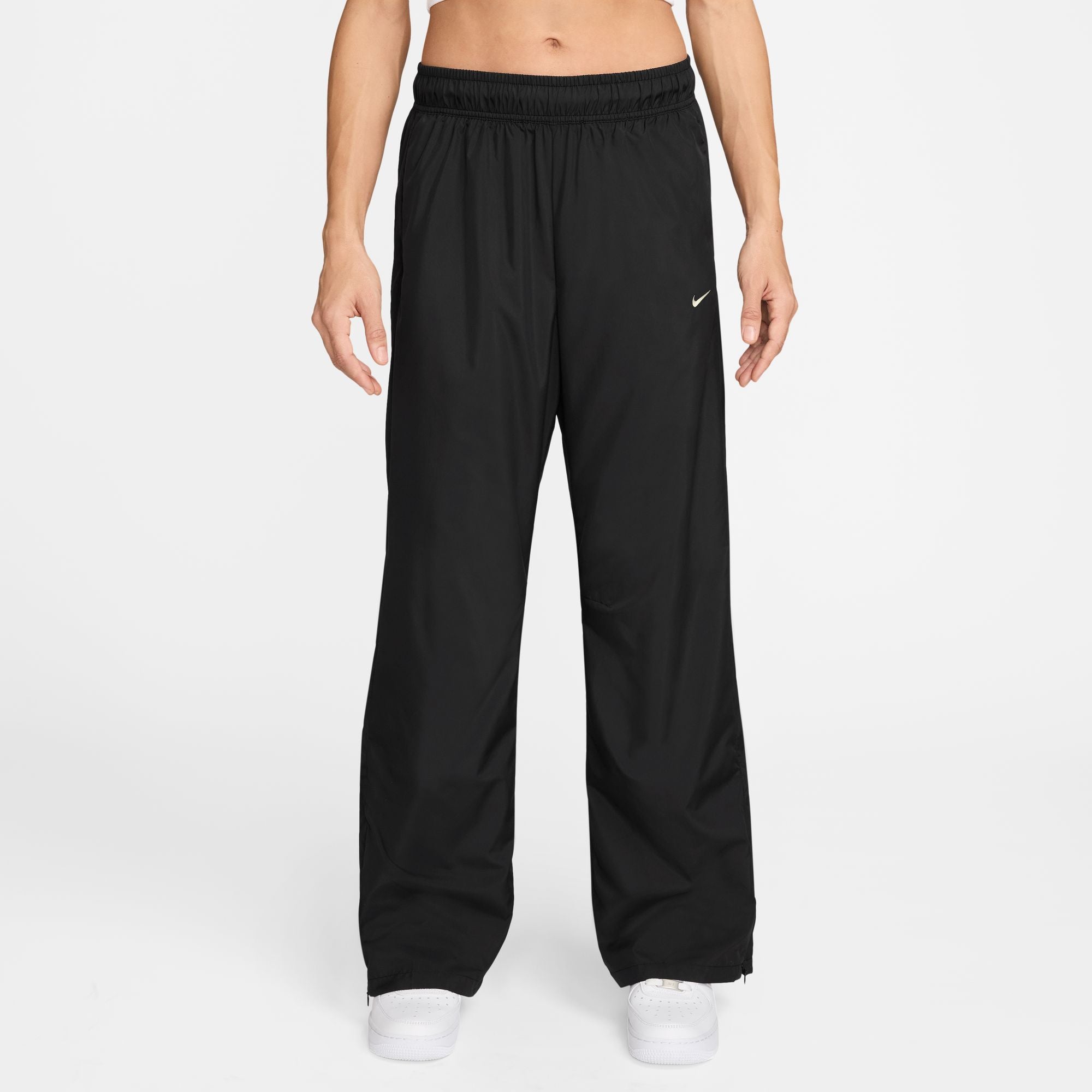 Nike Sportswear Classic Mid-Rise Open-Hem Pants Black