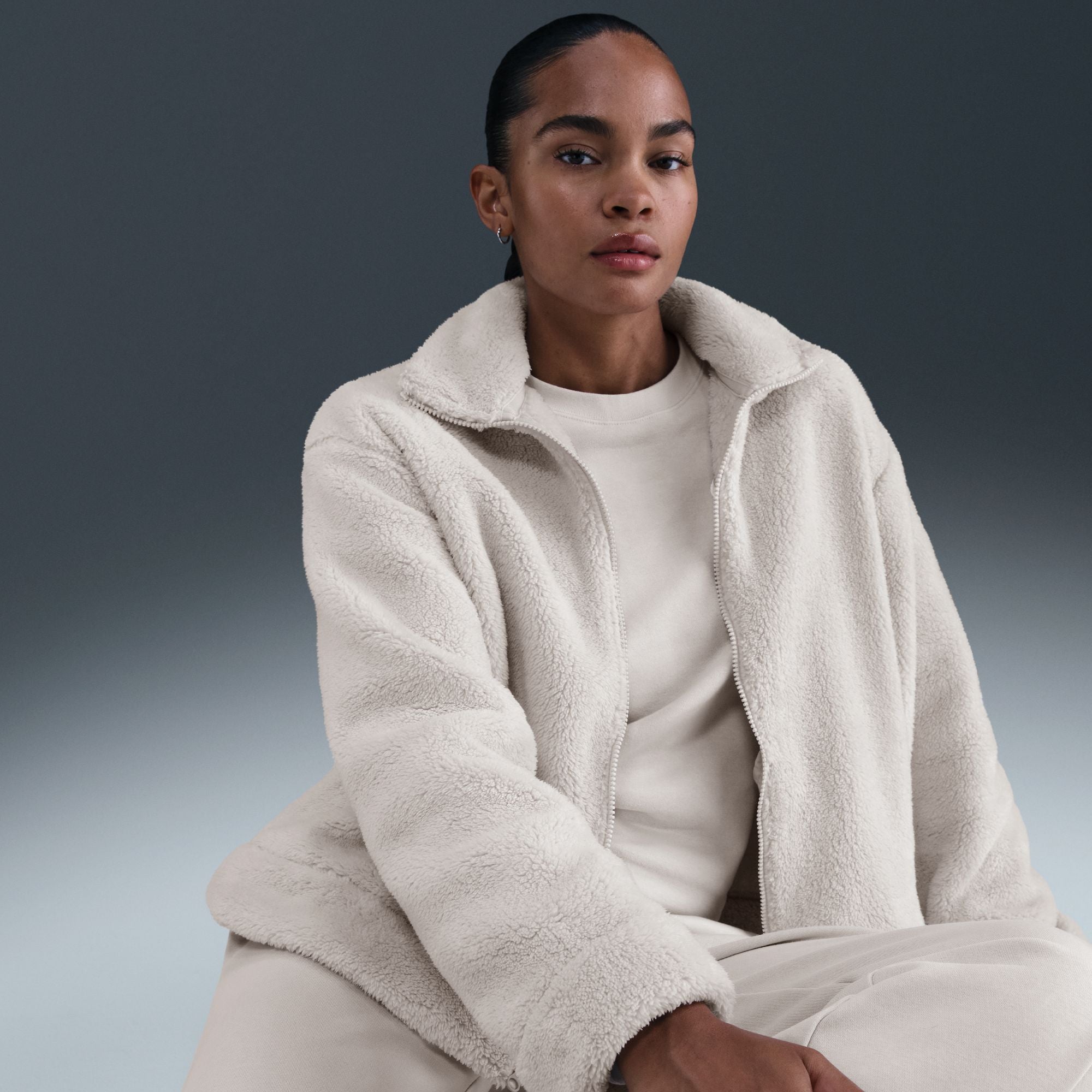 Get cozy in this oversized jacket. Supersoft fleece feels like you're wearing a blanket all day long and helps keep you warm.