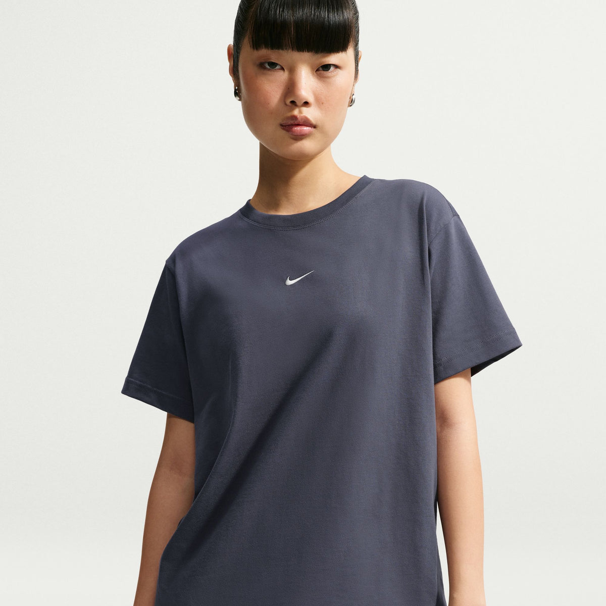 Keep it classic. This extra roomy tee is made with midweight, washed cotton that's soft and slightly structured.