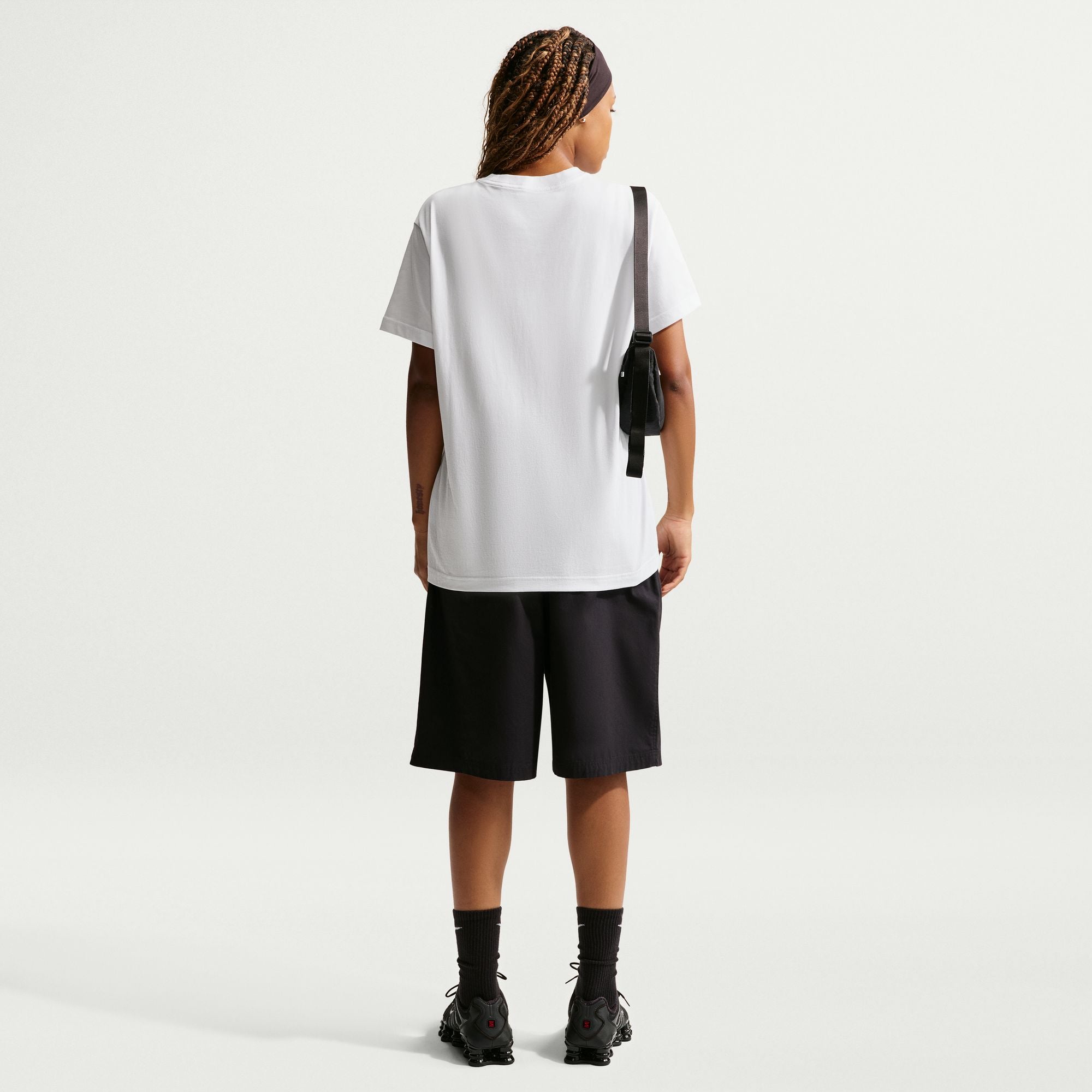 Keep it classic. This extra roomy tee is made with midweight, washed cotton that's soft and slightly structured.