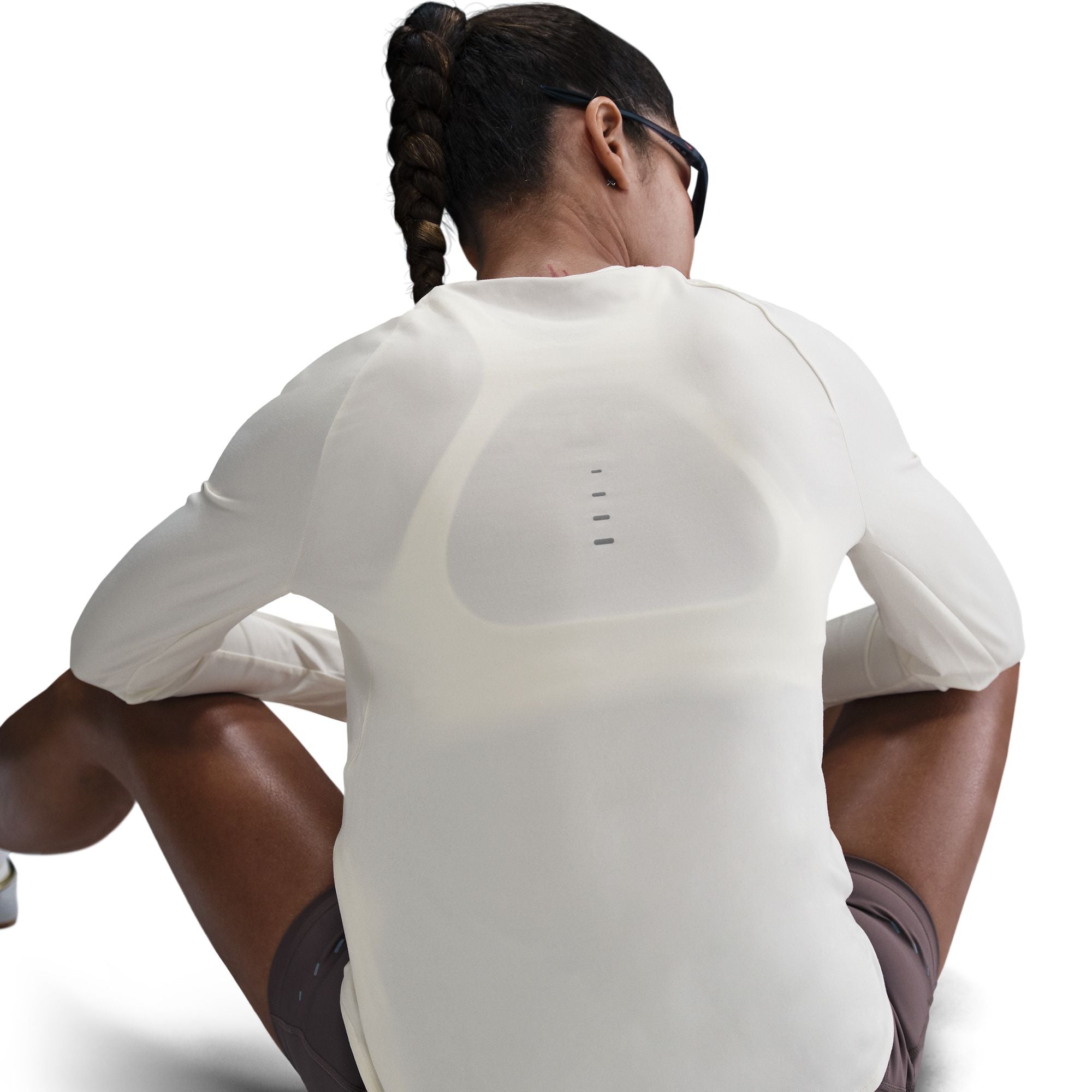 Nike Swift
Women's Dri-FIT UV Long-Sleeve Crew-Neck Running Top
Using insights from runners like you, Nike prioritized functionality to refresh their Swift essentials. This lightweight top has been designed to help reduce chafing. It's soft, sweat-wicking and helps block out UV rays so you can focus on your miles, and nothing else.