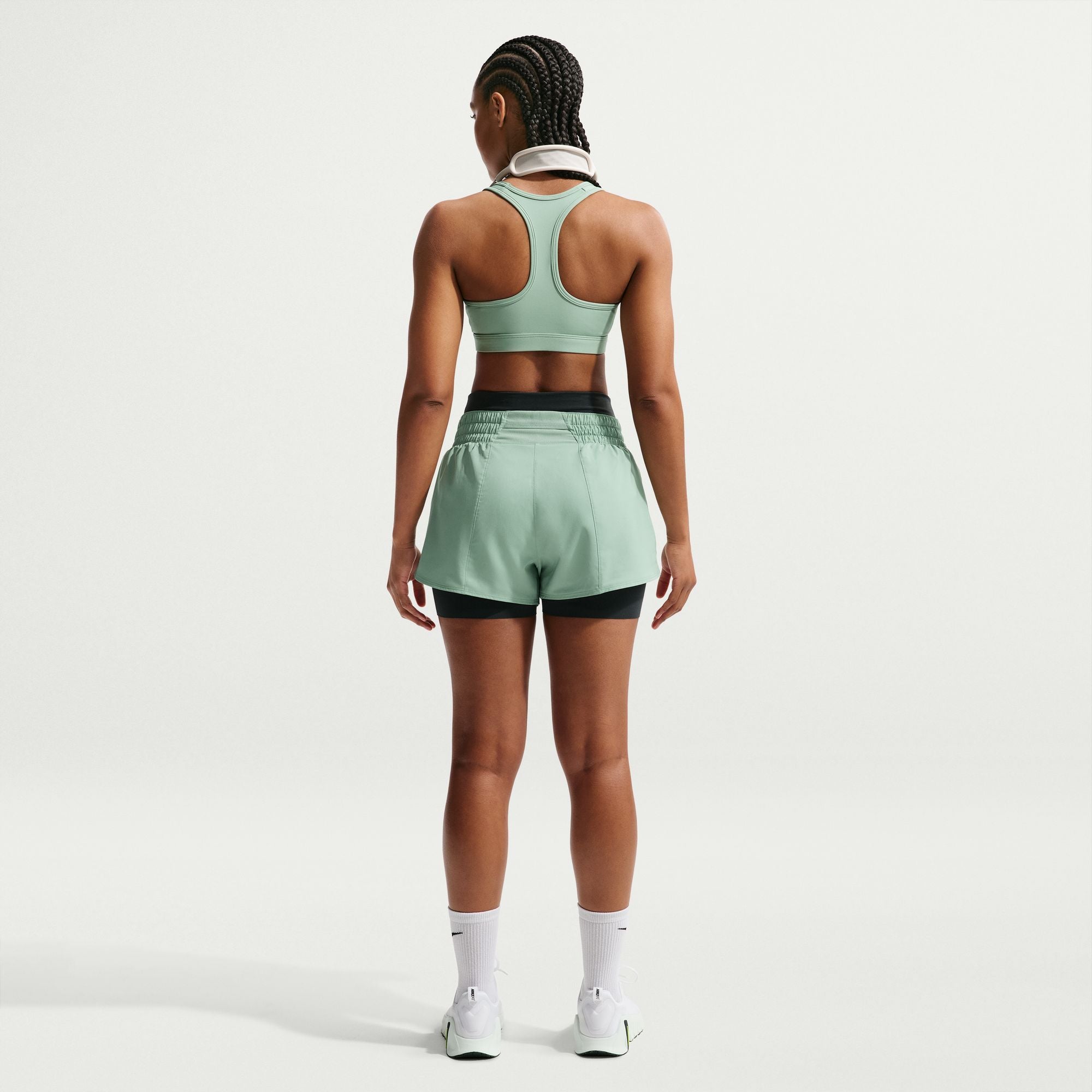 Nike Dri-FIT technology moves sweat away from your skin for quicker evaporation, helping you stay dry and comfortable. It combines with a mesh lining to help keep you cool.