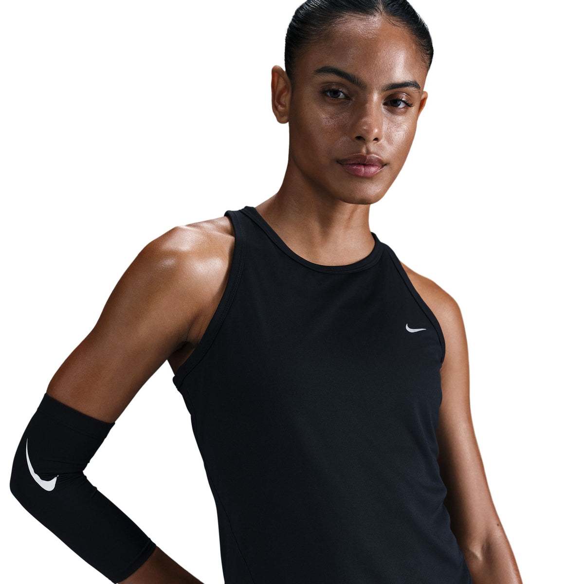 Find your rhythm in this slim-fitting Tempo tank top. Sleek, sweat-wicking fabric helps you stay dry while large mesh panels under the arms deliver ventilation with every stride.