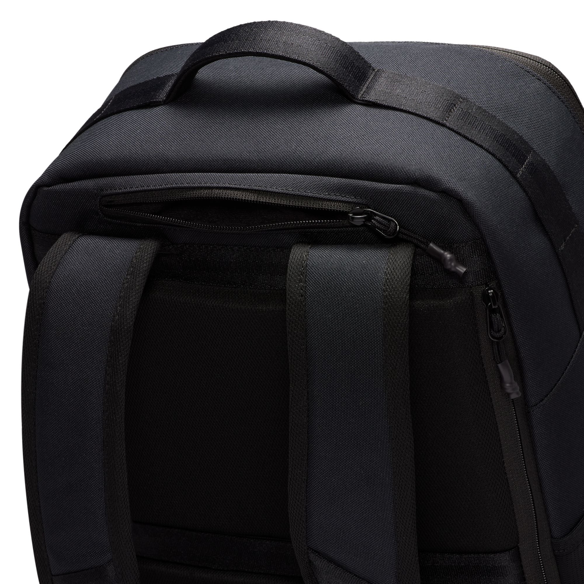 Zippered tech pocket holds up to a 16" laptop.
Padded back and shoulder straps provide a comfortable fit.
Densely woven polyester provides heavyweight support.