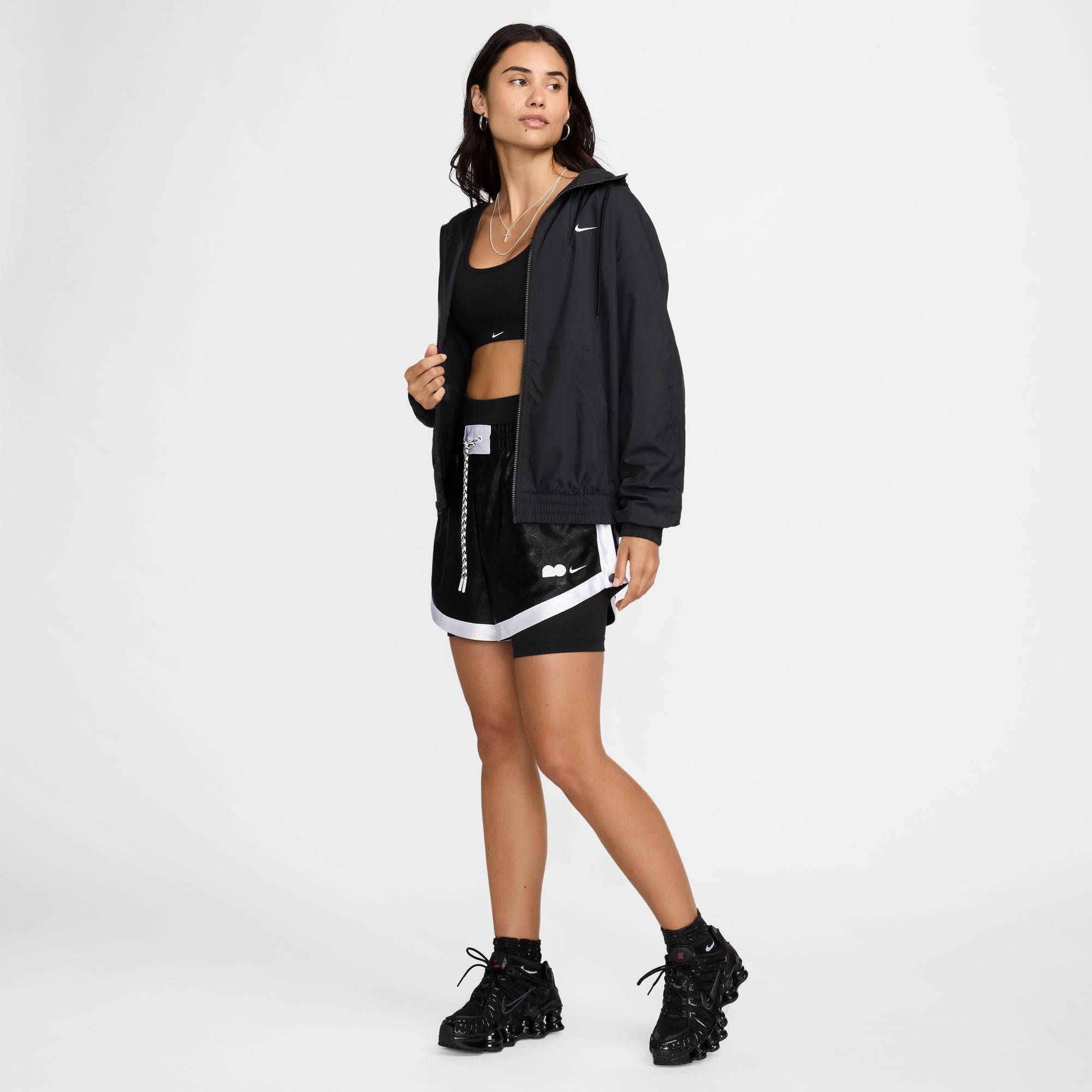 With a classic sport look and a lightweight feel, this jacket is ready for whatever the day throws at you. Dropped shoulders and an oversized fit
