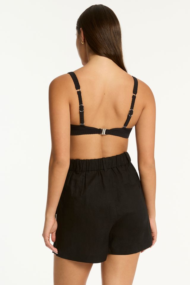 High Waisted Mid Length Short
Zip front with invisible closure
Front tucks with side pockets
Back Darts with elastic back waist