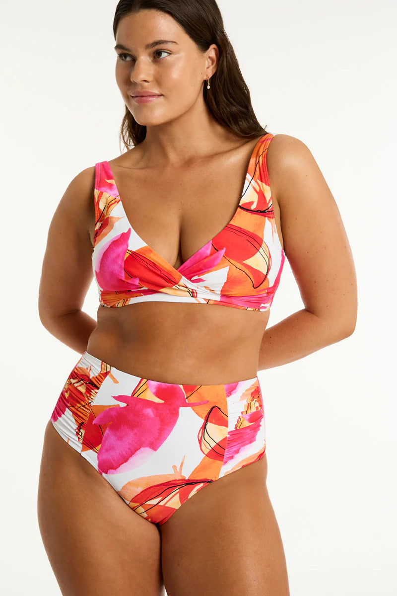 High waisted
Moderate bottom coverage
Powermesh lining for front & back support