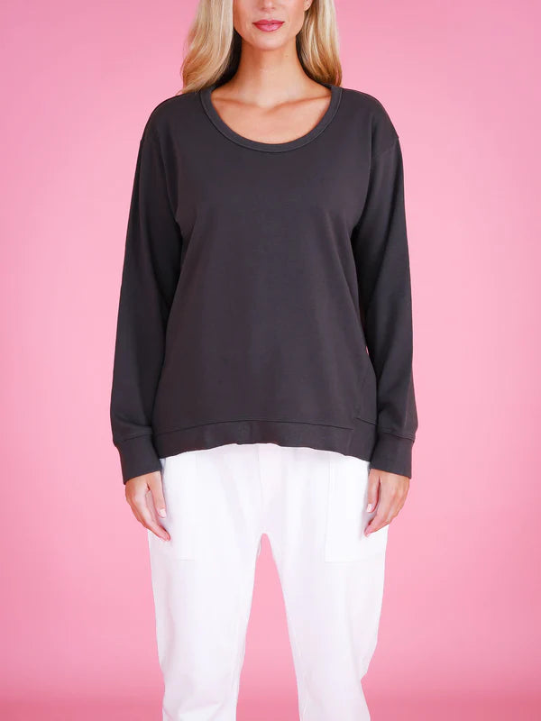 The Newhaven is 3rd Story's popular classic over-sized, asymmetrical sweater. Featuring dropped shoulders and an asymmetrical back hem, it offers a relaxed fit with ribbed banding at the crew neck, cuffs and hem.