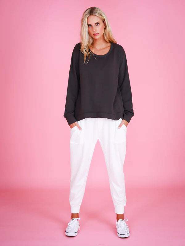 The Newhaven is 3rd Story's popular classic over-sized, asymmetrical sweater. Featuring dropped shoulders and an asymmetrical back hem, it offers a relaxed fit with ribbed banding at the crew neck, cuffs and hem.