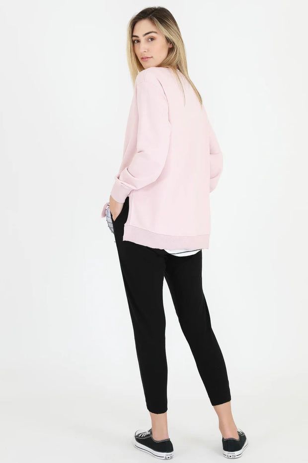 We love the slouchy, oversized shape of the bestselling Ulverstone sweatshirt. It’s made from loop-back cotton and has a soft washed finish, so it already looks like one of your favourite pieces. It features 3rd Story's signature side slit adding a cool twist to your lounge wear wardrobe.
