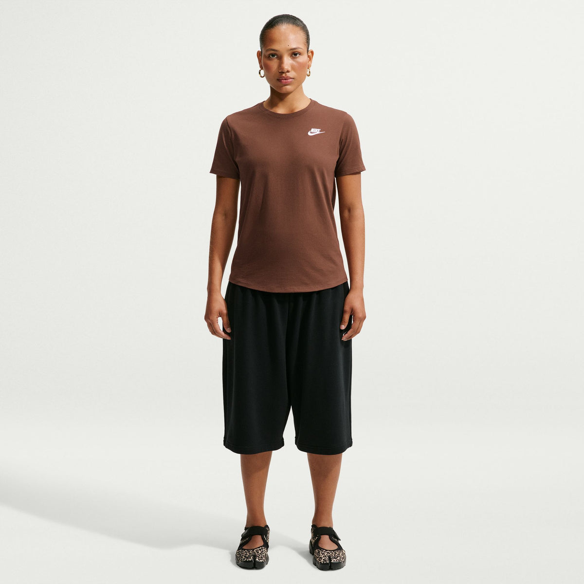 Nothing hits like a classic tee. This one is cut with an easy fit and made with soft, lightweight cotton for everyday comfort.