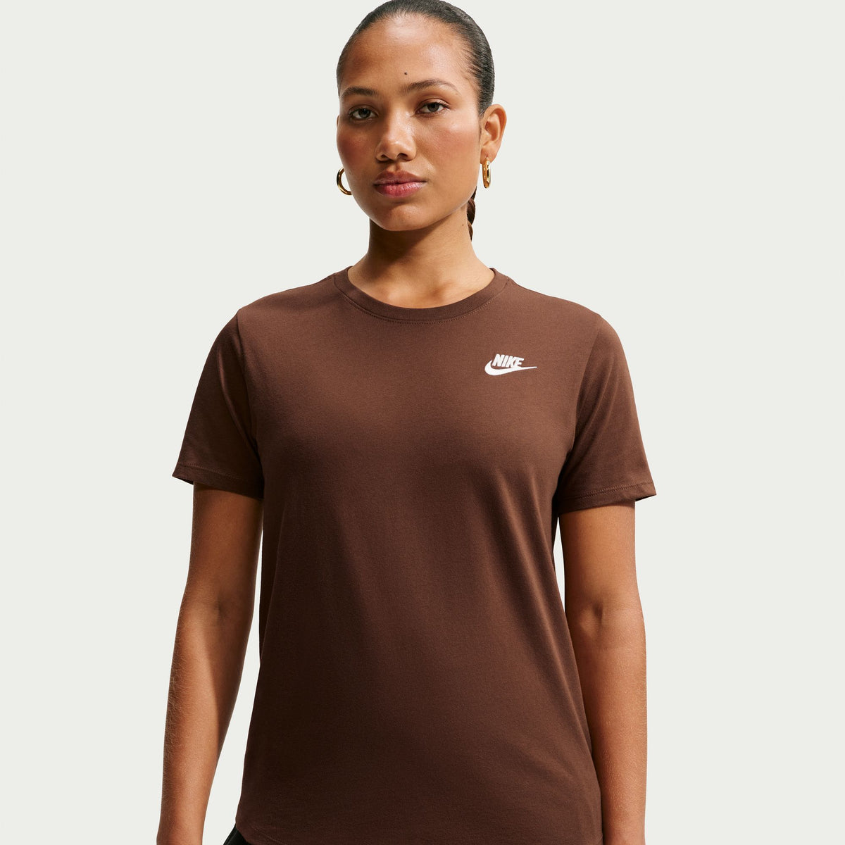 Nothing hits like a classic tee. This one is cut with an easy fit and made with soft, lightweight cotton for everyday comfort.