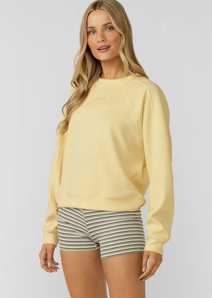 Unbelievably Soft Technical Spacer Fabrication with UPF50+ Protection
Relaxed Fit Mid-Length Silhouette
Iconic Embroidered Logo