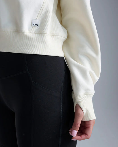 Heavyweight brushed organic cotton fleece
Hypoallergenic for sensitive skin
Naturally breathable and odour-resistant
Ribbed neck and side panel detailing
Ribbed thumbhole cuffs trap heat