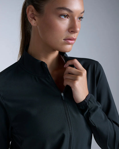 Don't wait for clear skies, the Aero Jacket keeps you moving with lightweight coverage that withstands the rain, and runs with you from first light to last.