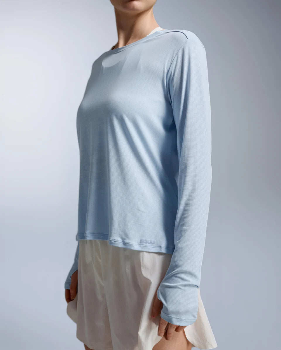 The Aero Trail Long Sleeve is the go-to for big days outdoors. Built for trail runners and hikers, it packs in maximised airflow and UV protection, so you can take on every climb, run, and stretch of distance.