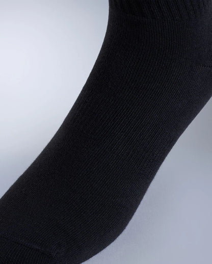 The Cotton Crew Socks 3 Pack feature cushioning under heel, forefoot and a snug, supportive arch band and leverage a cotton blend construction to bring natural breathability and comfort everyday.