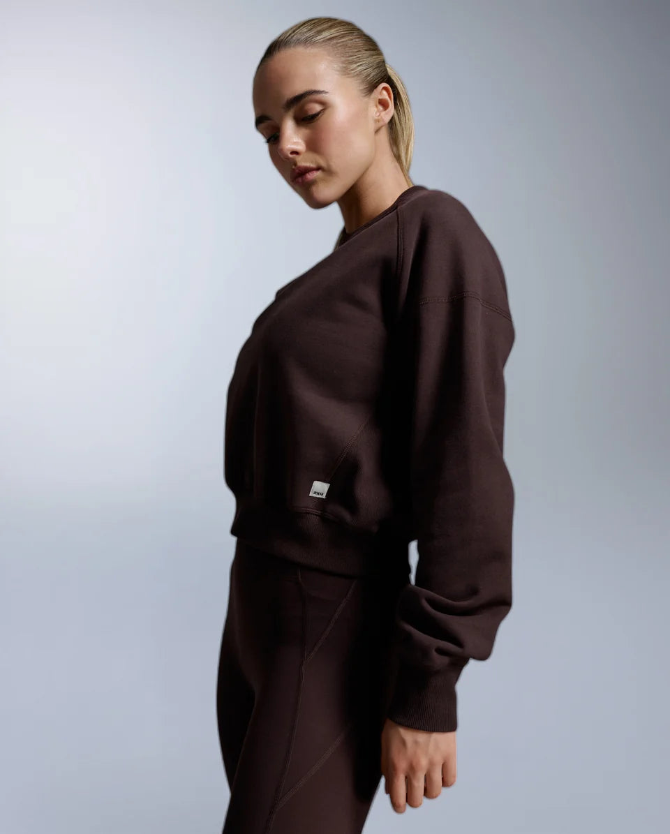 The EZ Organic Cotton Ribbed Crew is designed to throw on and get moving, with heavyweight warmth and breathable comfort that keep up all day.