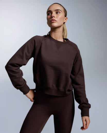 The EZ Organic Cotton Ribbed Crew is designed to throw on and get moving, with heavyweight warmth and breathable comfort that keep up all day.