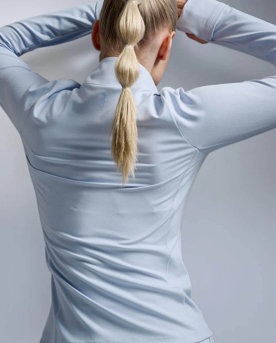 Layer up and keep moving. The Fluid Full Zip Jacket pairs wind-blocking coverage with flexible performance, so you stay warm, dry, and focused no matter the conditions.