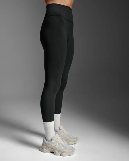 Ultra-smooth nylon 6.6 interlock fabric
Squat-proof stretch that helps lift and shape
Figure-flattering hi-rise waistband and V-back shaping
4-way stretch for max movement
Hidden drop-in back pocket