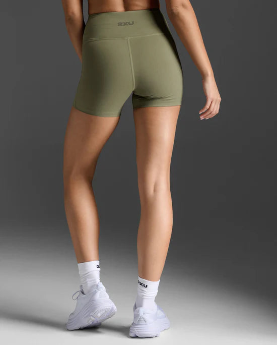 You won't find anything softer in our range, the Form Soft Touch Hi-Rise Compression Shorts offers fewer pockets and minimal tonal logo detailing for a streamlined figure flattering silhouette.