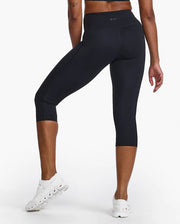 You won't find anything softer in the 2XU range than the Form Hi-Rise Compression 3/4 Tights, offering full-coverage in all the right places for a sculpted flattering silhouette.